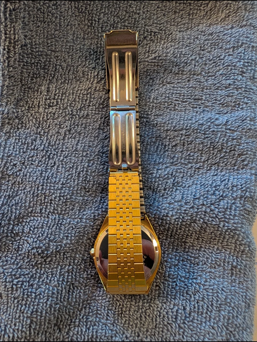 Vintage Citizen Quartz 1980s Near Mint Running